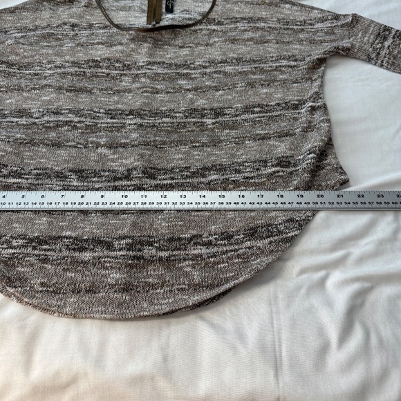Jessica Simpson Women's Metallic 1/4 Sleeve Lightweight Sweater Brown Medium - Picture 12 of 13